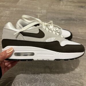 NEW Nike White and Brown Air Max 1